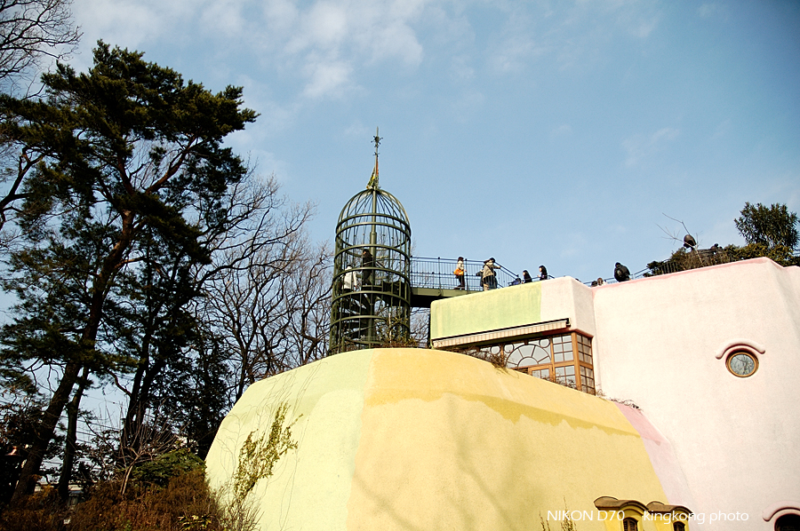 outside ghibli museum 3.jpg - 三鷹